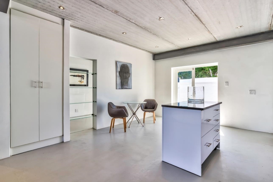 4 Bedroom Property for Sale in Gardens Western Cape